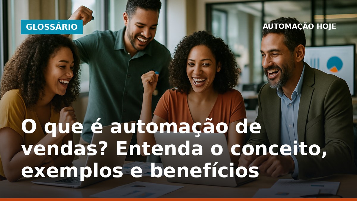Equipe comercial brasileira usando automação de vendas com dashboards digitais e laptops.
