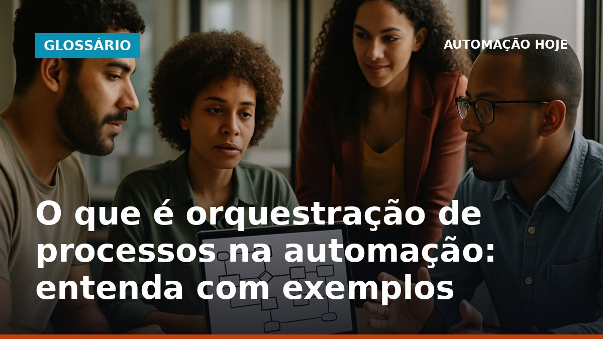 Equipe brasileira analisando fluxo de orquestração de processos de automação em ambiente profissional